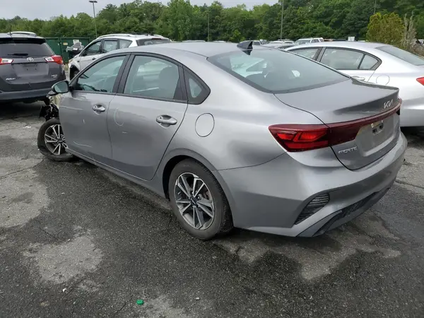 3KPF24AD3PE569214 2023 KIA FORTE - Image 2