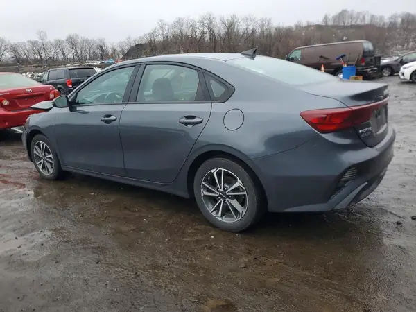 3KPF24AD3PE571187 2023 KIA FORTE - Image 2