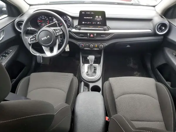 3KPF24AD3PE571187 2023 KIA FORTE - Image 8