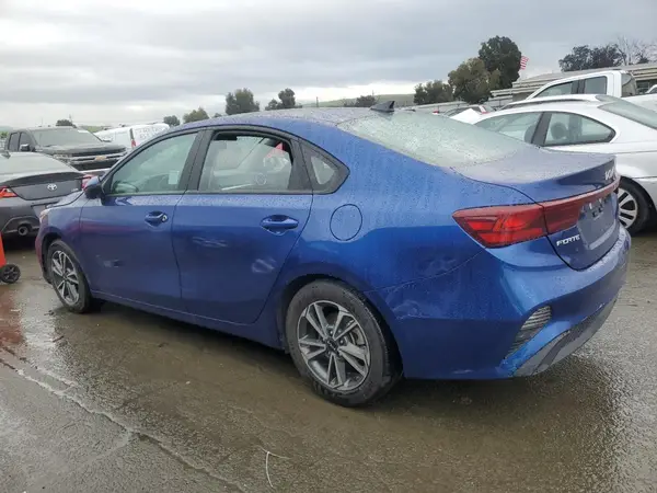3KPF24AD3PE572128 2023 KIA FORTE - Image 2