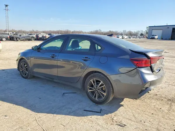 3KPF24AD3PE572470 2023 KIA FORTE - Image 2