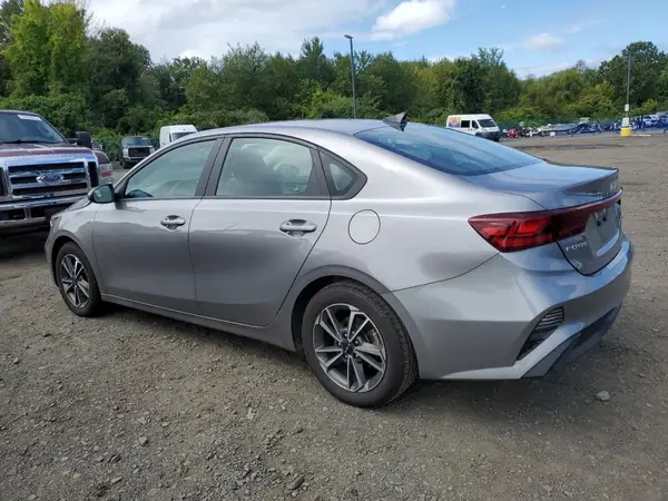 3KPF24AD3PE573358 2023 KIA FORTE - Image 2