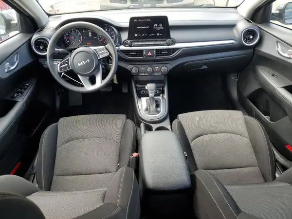 3KPF24AD3PE573358 2023 KIA FORTE - Image 8