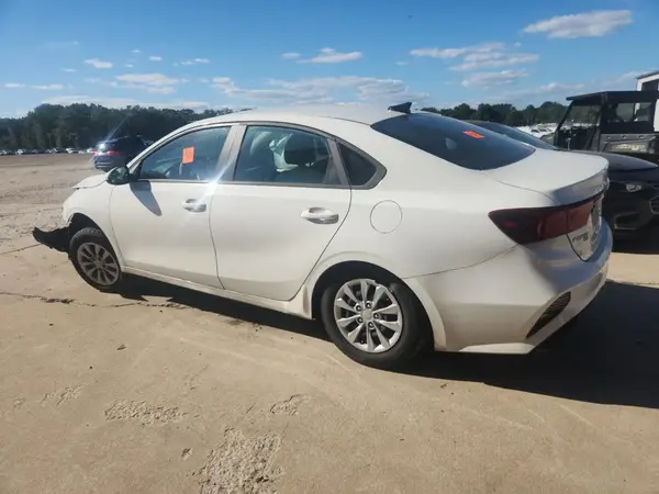 3KPF24AD3PE576731 2023 KIA FORTE - Image 2