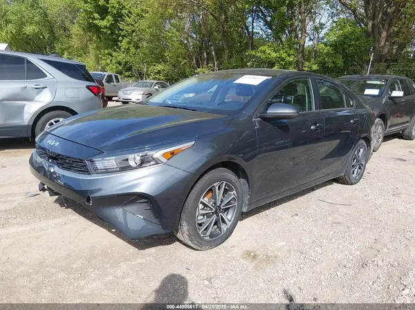 3KPF24AD3PE576972 2023 KIA FORTE - Image 2