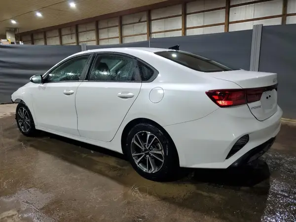 3KPF24AD3PE578026 2023 KIA FORTE - Image 2