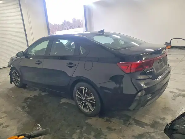 3KPF24AD3PE578902 2023 KIA FORTE - Image 2