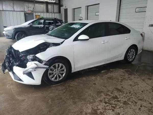 3KPF24AD3PE579595 2023 KIA FORTE - Image 1