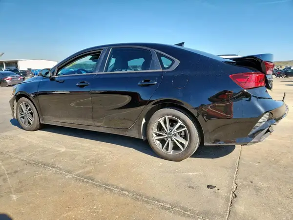 3KPF24AD3PE581010 2023 KIA FORTE - Image 2