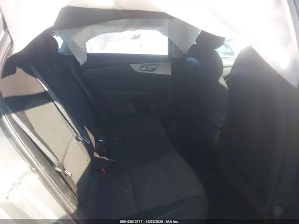 3KPF24AD3PE582075 2023 KIA FORTE - Image 8
