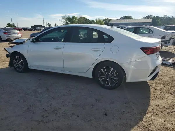 3KPF24AD3PE583419 2023 KIA FORTE - Image 2