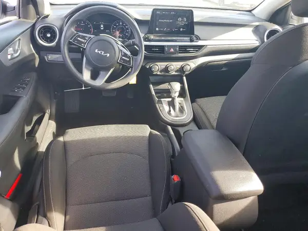 3KPF24AD3PE583419 2023 KIA FORTE - Image 8