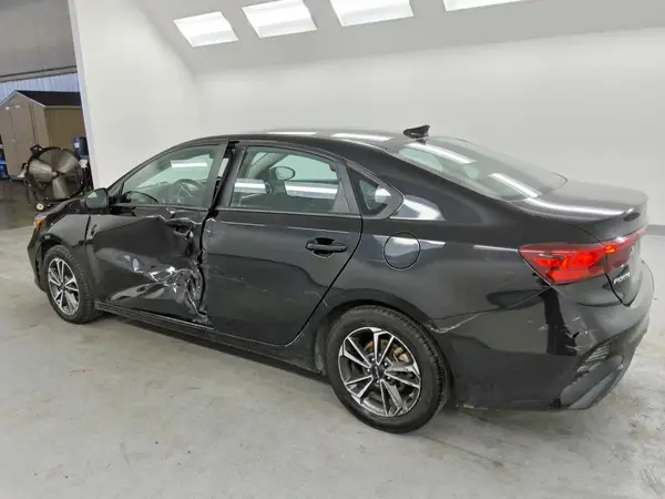 3KPF24AD3PE585056 2023 KIA FORTE - Image 2