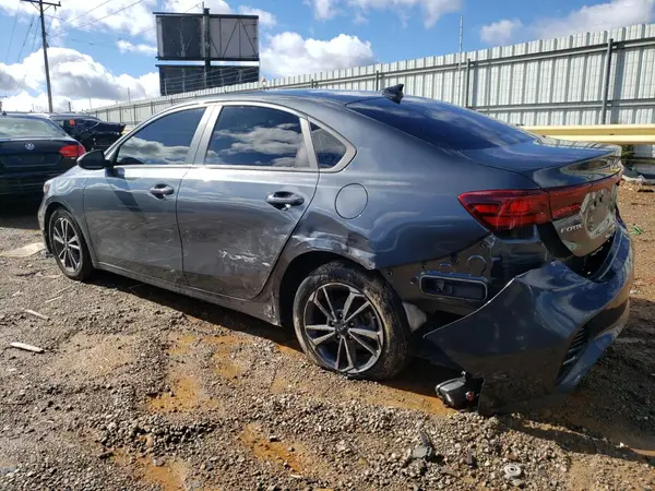 3KPF24AD3PE585087 2023 KIA FORTE - Image 2