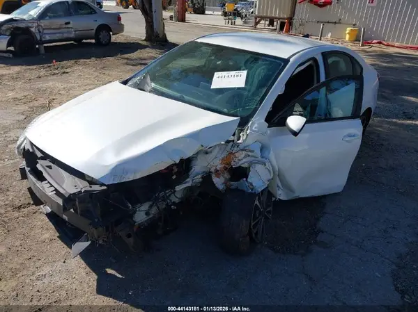 3KPF24AD3PE587633 2023 KIA FORTE - Image 2