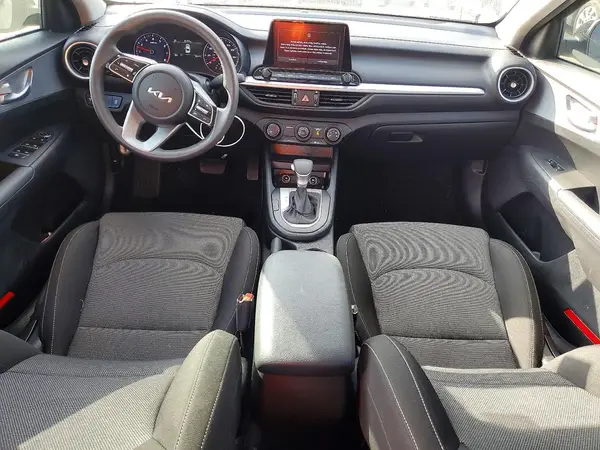 3KPF24AD3PE588510 2023 KIA FORTE - Image 8
