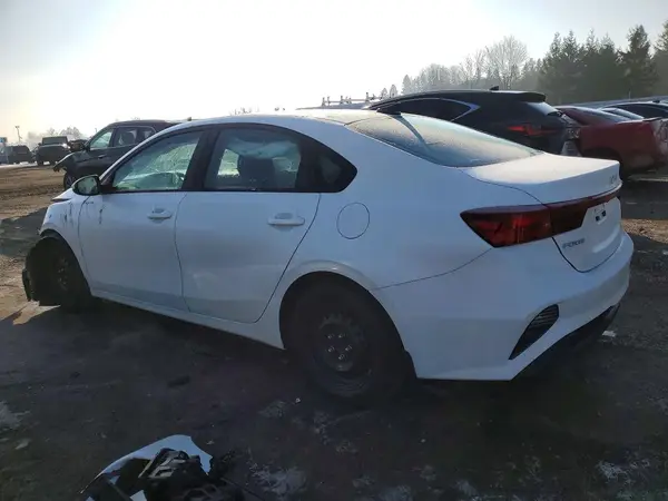 3KPF24AD3PE589768 2023 KIA FORTE - Image 2