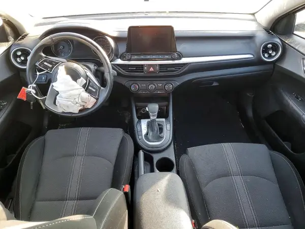 3KPF24AD3PE589768 2023 KIA FORTE - Image 8