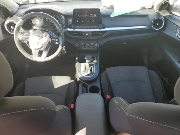 3KPF24AD3PE589964 2023 KIA FORTE - Image 8
