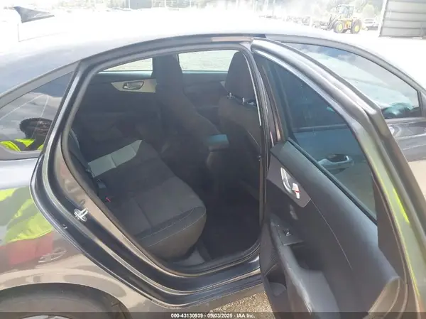 3KPF24AD3PE590175 2023 KIA FORTE - Image 8