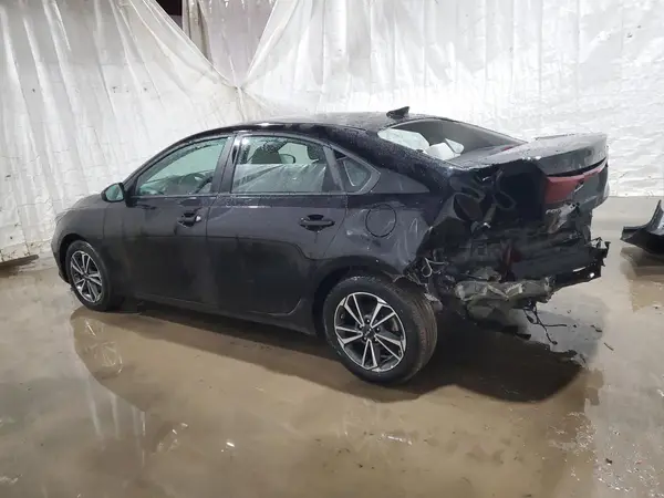 3KPF24AD3PE590421 2023 KIA FORTE - Image 2
