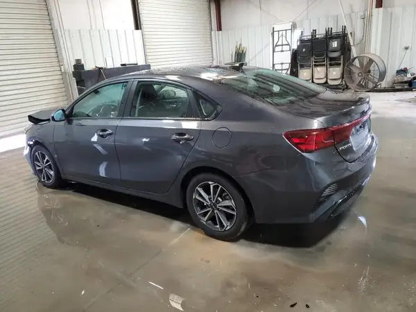 3KPF24AD3PE590483 2023 KIA FORTE - Image 2