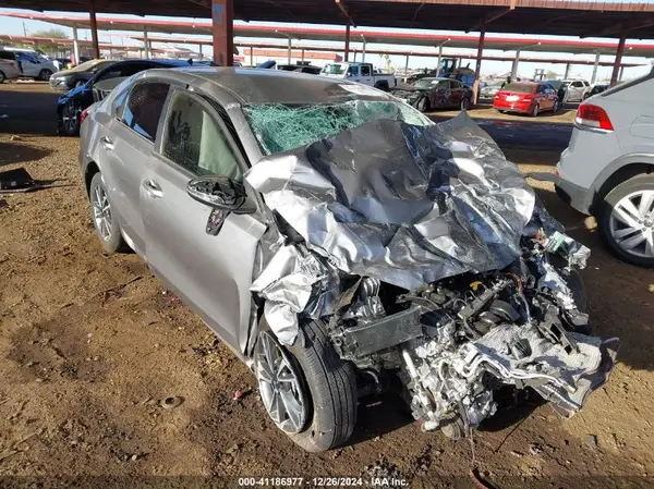 3KPF24AD3PE591455 2023 KIA FORTE - Image 1
