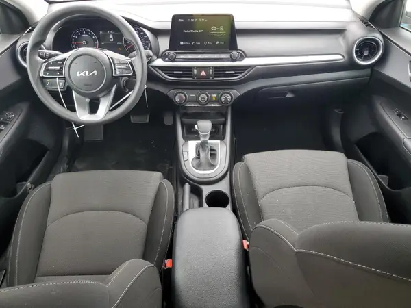 3KPF24AD3PE592623 2023 KIA FORTE - Image 8