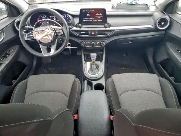 3KPF24AD3PE594839 2023 KIA FORTE - Image 8
