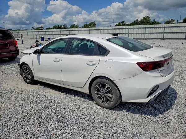 3KPF24AD3PE595425 2023 KIA FORTE - Image 2