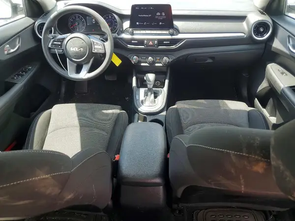 3KPF24AD3PE595425 2023 KIA FORTE - Image 8