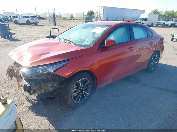 3KPF24AD3PE596574 2023 KIA FORTE - Image 2