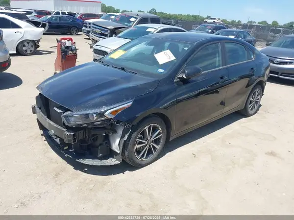 3KPF24AD3PE599247 2023 KIA FORTE - Image 2