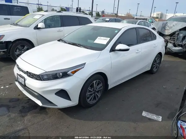 3KPF24AD3PE599314 2023 KIA FORTE - Image 2