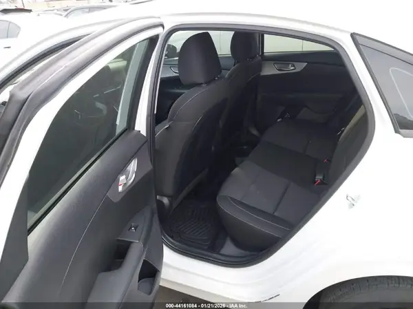 3KPF24AD3PE599314 2023 KIA FORTE - Image 8