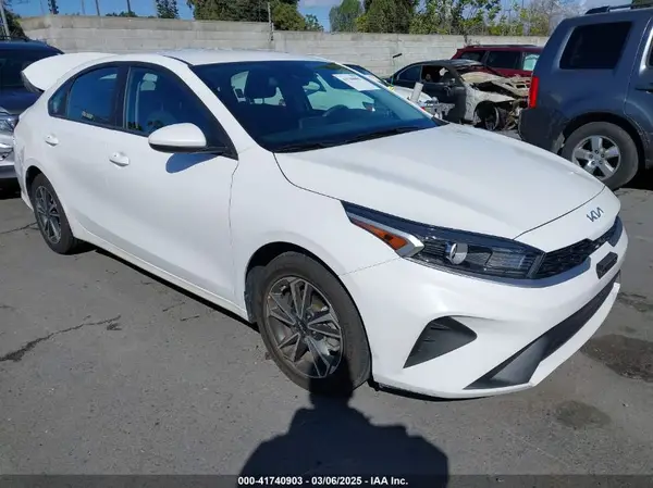3KPF24AD3PE599829 2023 KIA FORTE - Image 1