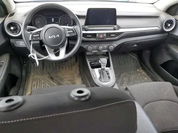 3KPF24AD3PE602843 2023 KIA FORTE - Image 8