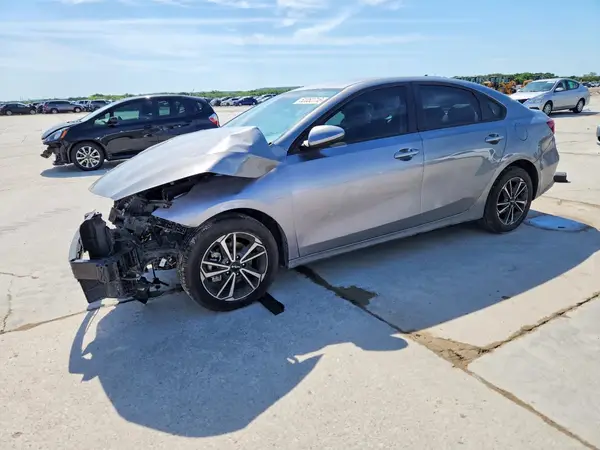 3KPF24AD3PE606455 2023 KIA FORTE - Image 1