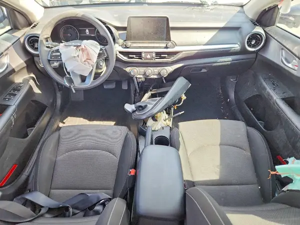 3KPF24AD3PE606455 2023 KIA FORTE - Image 8
