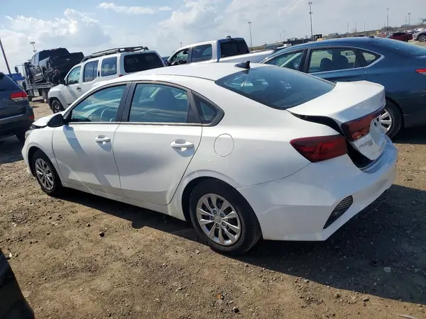 3KPF24AD3PE607024 2023 KIA FORTE - Image 2