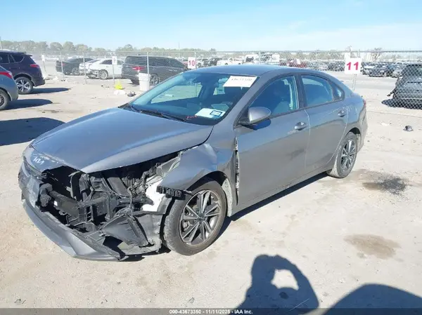 3KPF24AD3PE608058 2023 KIA FORTE - Image 2