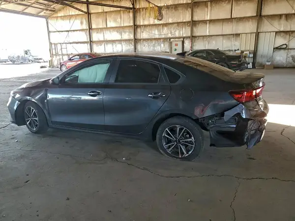3KPF24AD3PE608996 2023 KIA FORTE - Image 2