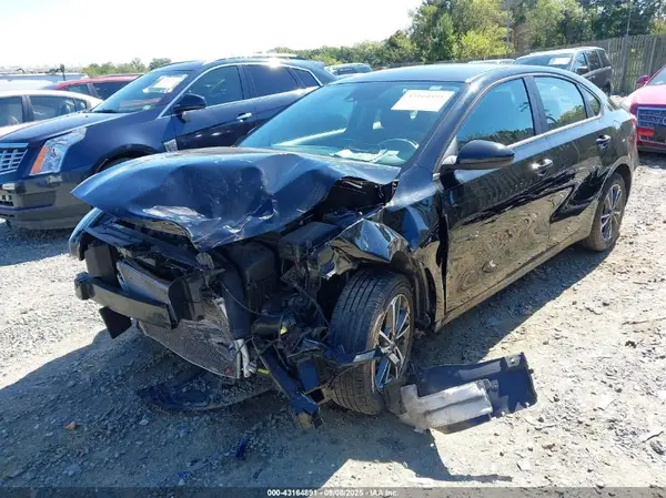 3KPF24AD3PE610991 2023 KIA FORTE - Image 2