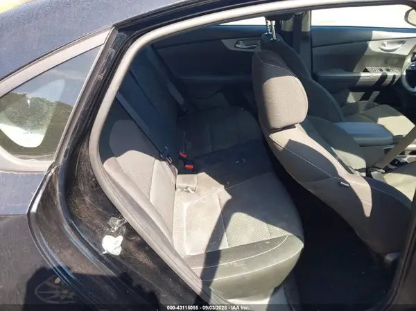 3KPF24AD3PE614569 2023 KIA FORTE - Image 8