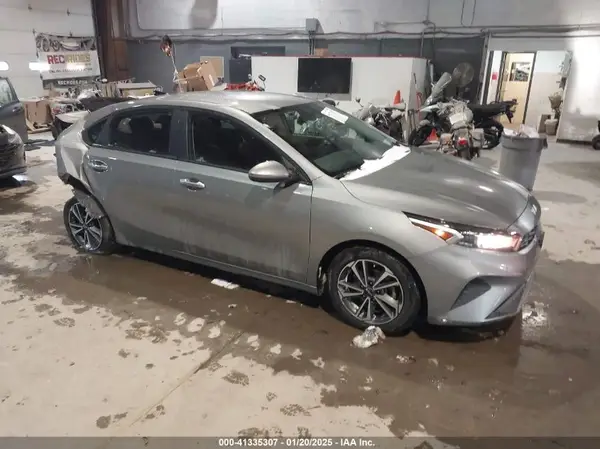 3KPF24AD3PE615110 2023 KIA FORTE - Image 1