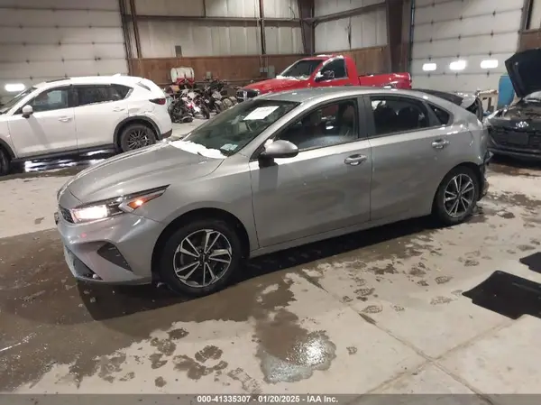 3KPF24AD3PE615110 2023 KIA FORTE - Image 2