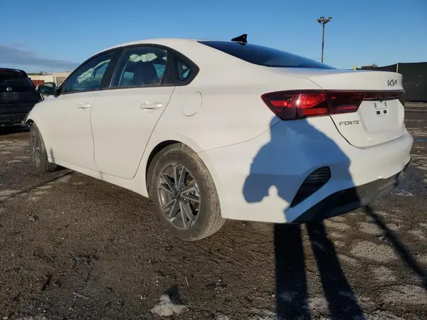 3KPF24AD3PE616256 2023 KIA FORTE - Image 2