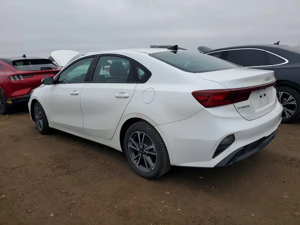 3KPF24AD3PE616273 2023 KIA FORTE - Image 2