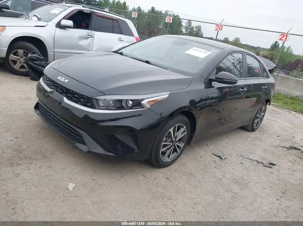 3KPF24AD3PE616676 2023 KIA FORTE - Image 2