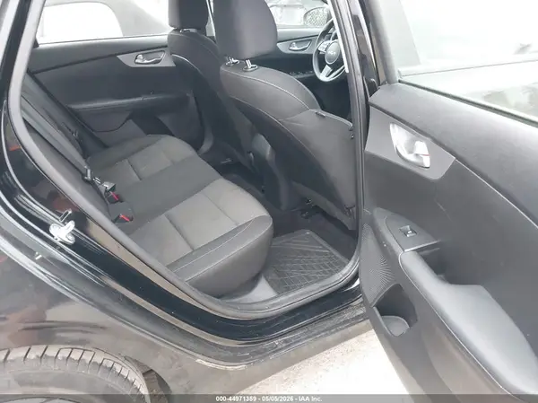 3KPF24AD3PE616676 2023 KIA FORTE - Image 8